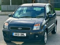 FORD FUSION