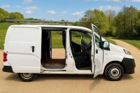 NISSAN NV200