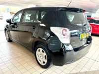 TOYOTA VERSO